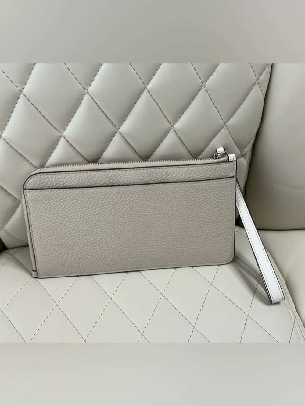 Kate Spade Lucy Medium L-Zip Wristlet Pebble Leather Light Sand NEW